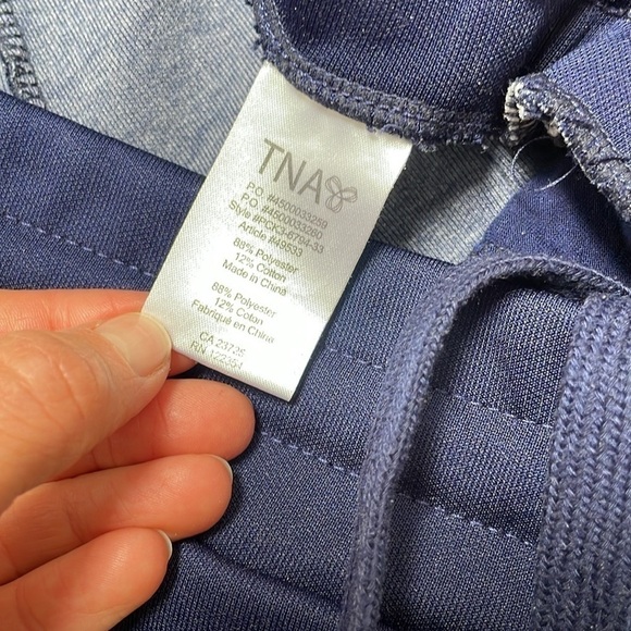 Aritzia Babaton TNA Navy Blue White Stripe Tuxedo Pant track jogger, sz M (S) - Picture 14 of 14